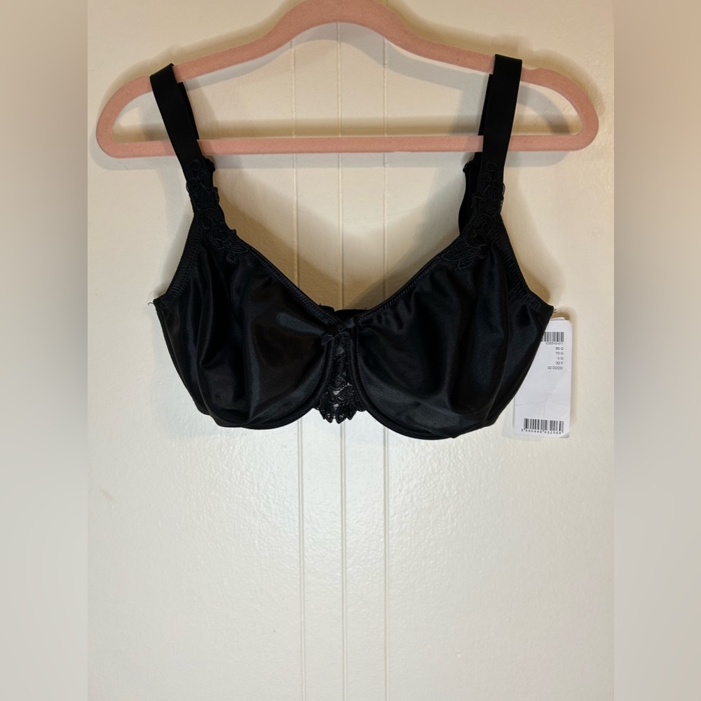 chantelle 32 DDDD / 32G NEW Black Lace Bra With Minimizing Effect